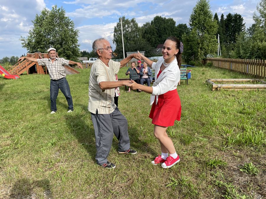 «Разрез Кийзасский» организовал танцевальные мастер-классы в Бородино